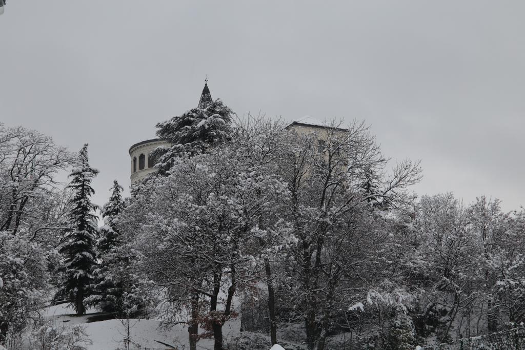 Beauregard apartement Aosta Buitenkant foto